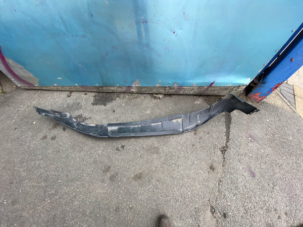 7390521   Mini Countryman 2019 f60 front bumper lower section    7390521o