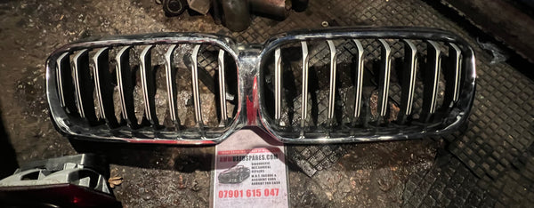 5113185178  BMW  5 series 2022 G30 G31 LCI kidney GRILLE GENUINE   185178  Bmw G30 Grille