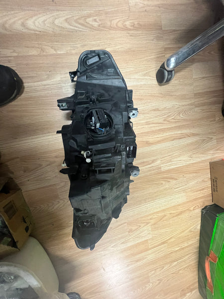 63117498921         BMW M4  2017 M4 Adaptation LED LCI headlight BMW 4 series F32 F33 F36 M4 Adaptaive  LED LCI headlight