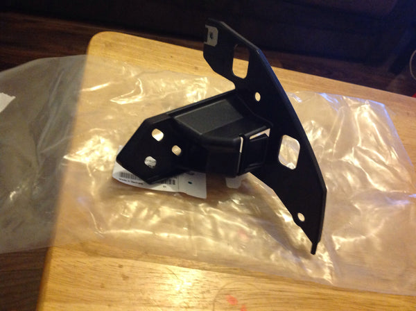 Bmw i3 2019  mount side panel front left 

BMW i3 I01 Front Left Side Panel Repair Holder

7386157

51647386157

NEW

GENUINE