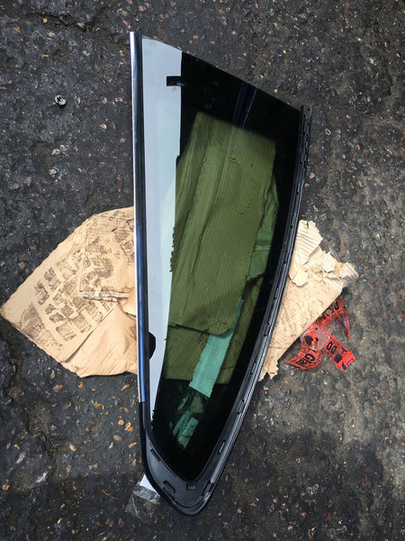 BMW 4 SERIES 2016 COUPE PASSENGER SIDE QUATER GLASS 51377297335