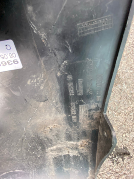 7390521   Mini Countryman 2019 f60 front bumper lower section    7390521o