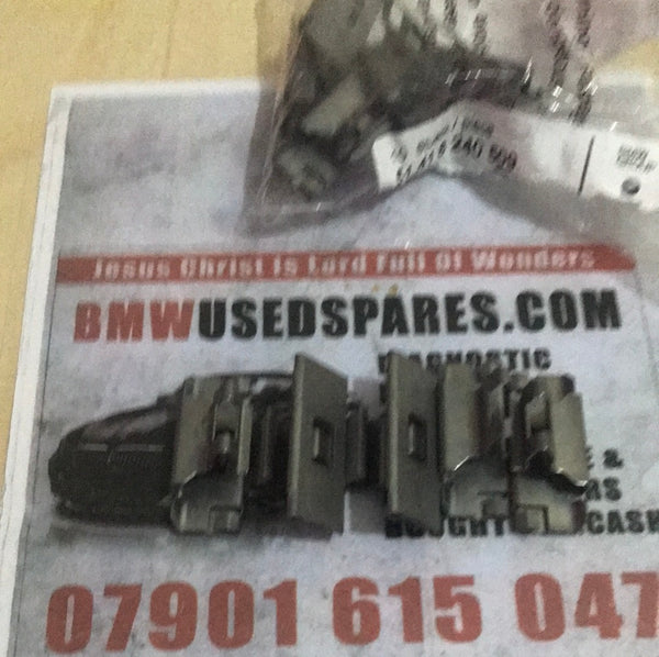 51418240509 BMW mini rear door panel trim clip @£2.00 each