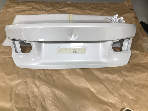 Bmw 3 series 2017 f30 rear boot lid in white