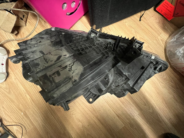 A87422576      BMW 2 SERIES  2018 GRAN TOURER Driver side headlight  7422576