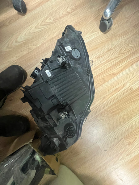 63117498921         BMW M4  2017 M4 Adaptation LED LCI headlight BMW 4 series F32 F33 F36 M4 Adaptaive  LED LCI headlight