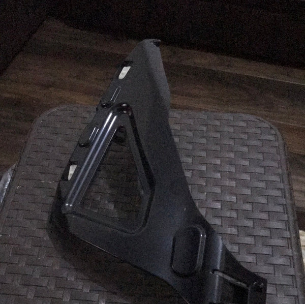 5117357201 BMW 7 g11 font bumper upper bracket @ £35.00