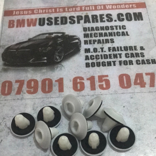 51717154239 BMW mini trim clip mouldings @£1.00 each