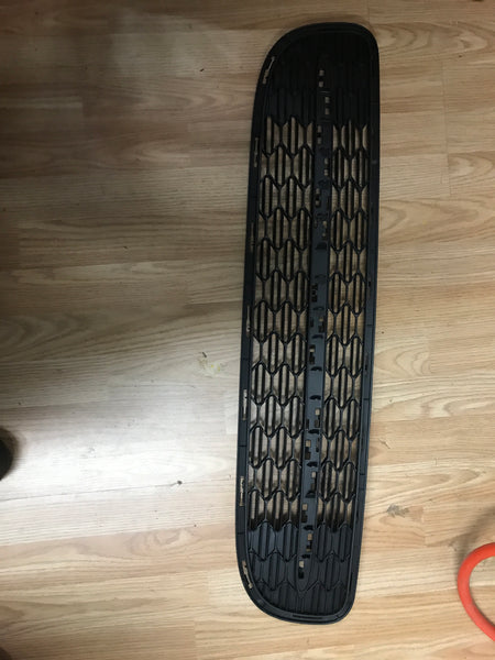 BMW MINI Cooper / One / D Front Lower Grill Trim R55 R56 R57 LCI 7248789 - NEW