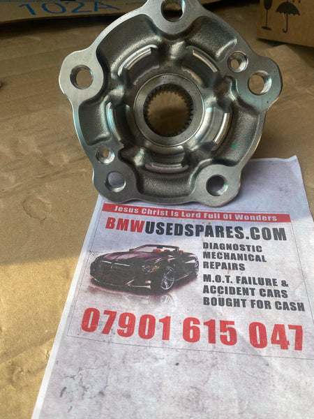 33402283220    Bmw M 4  2019  F87 Genuine rear wheel hub   New