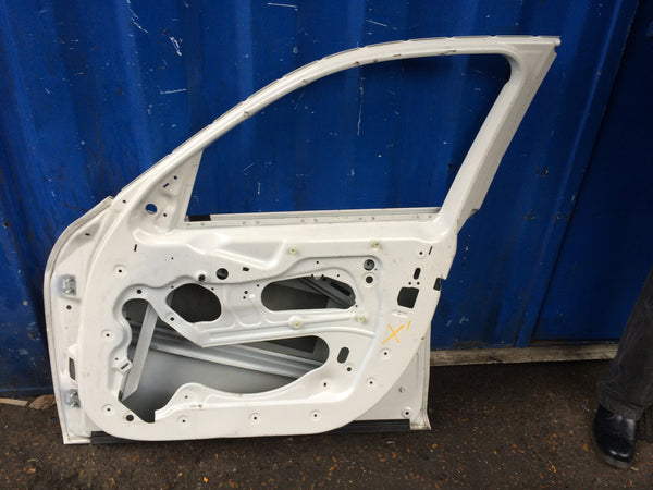 BMW X1 2014 DRIVER SIDE FRONT DOOR SHELL WHITE NEEDS RESPRAY