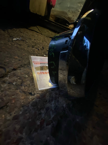 7316075  BMW X5 F15 X6 F16 Air Intakes Grille Passenger side   BMW X5 2016 grille   please observe all pictures   clips broken. (Black)