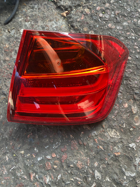 GENUINE BMW F30 REAR LIGHT DRIVER SIDE RIGHT 7372784