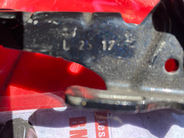 7347407   BMW 5 Series 2022 G30 G31 Front Left Bonnet Hinge  7347407  Genuine