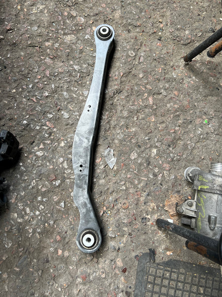 6851565   BMW X1 F48 Rear Left Wishbone  MIni Cooper 2016 f56 Driver side rear  Control Arm . 6884693