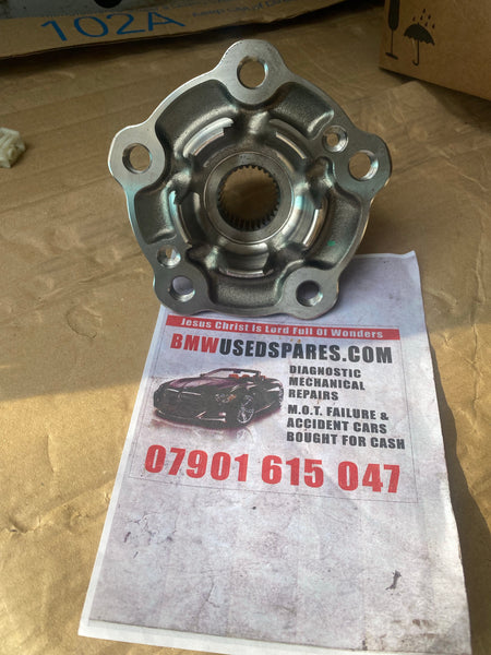 33402283220    Bmw M 4  2019  F87 Genuine rear wheel hub   New