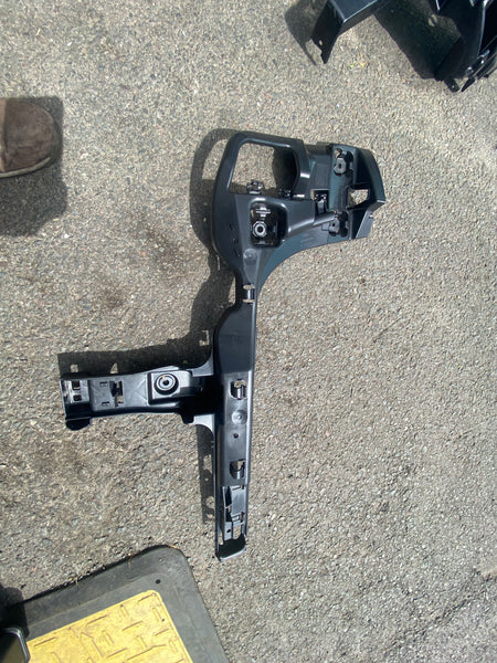 51127387277   Bmw 2 series  2017 f46 Gran Active tourer  passenger side rear bumper bracket  New