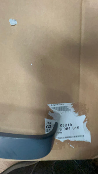 51778064819   BMW X3 2022 G01 passenger side front wing trim moulding   8064819  new