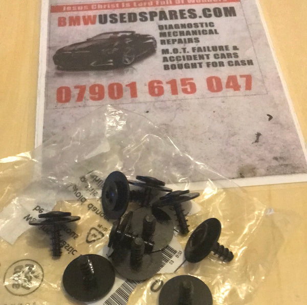 07149321070 BMW new fillister head screw @£1.00each