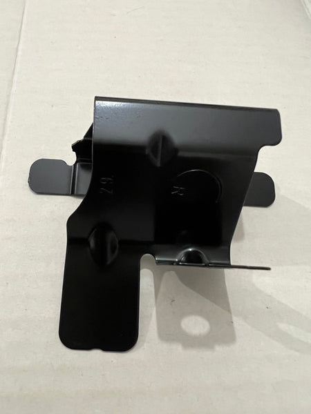 41357240502           BMW 5 Series  2016 F10 F11 LCI Right RH A Pillar Side Panel Centre Bracket Genuine  new   7240502