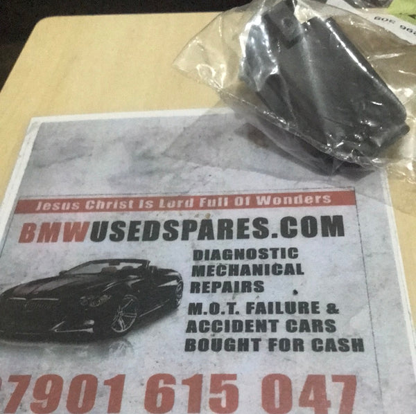 51117296308 BMW 2/3/4 series front bumper centre support mount