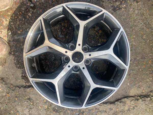 686070. BMW X1  2020 F48 F39 18" ALLOY WHEEL