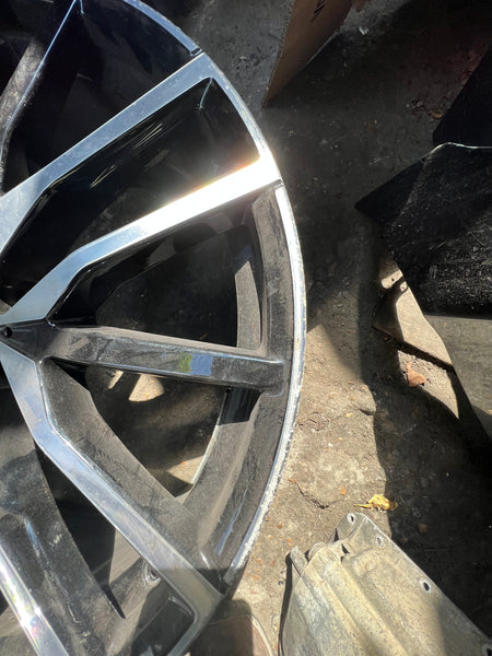 9882610         1 GENUINE BMW X5 X6 742M 22" FRONT ALLOY WHEEL RIM G05 G06 9.5J BLACK  9/1/2 j22  8090013