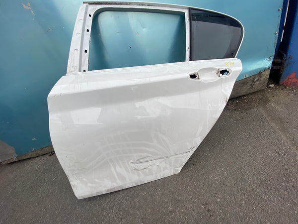 BMW 1 series 2019 f20 lci passenger rear door  shell needs slight repair white