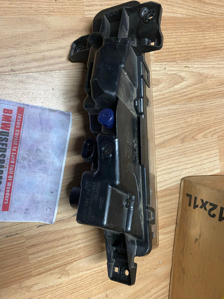 90051531  BMW 5 series 2020 G30 530e  passenger Side  Fog Light  89250251  90051531 m  10660530  BMW G30 Foglight