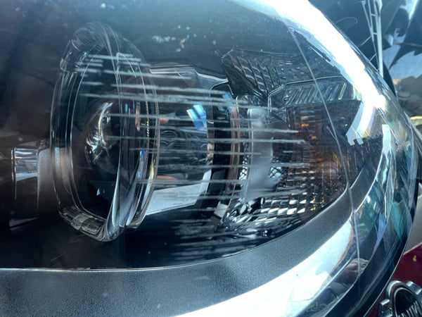 8739649 BMW X3 2019 G01   Passenger Side Led Headlight   8739649 03  8739649       BMW X4 2019 G02  Passenger Side Led Headlight   8739649 03  scrach observe pictures please