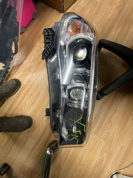 7460616    BMW X5 2016 F15 Driver side BI XENON Headlight  7460616  no modules