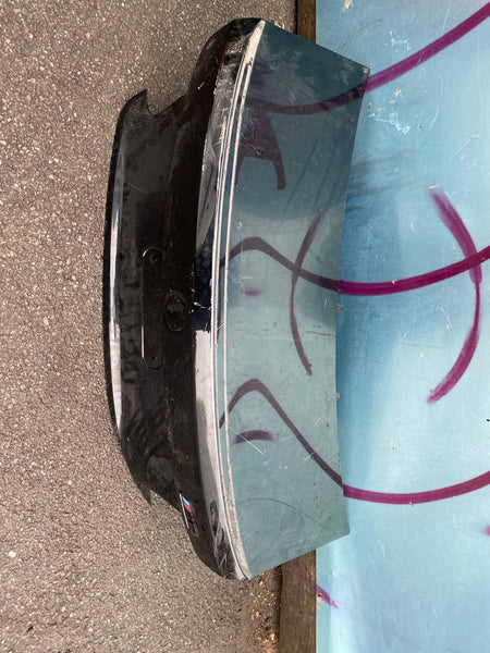 41007335376     BMW M2 2019  F87 Competition  Bootlid / Tailgate    BMW Boot lid 2 Series F22 Coupe in black needs very light repair