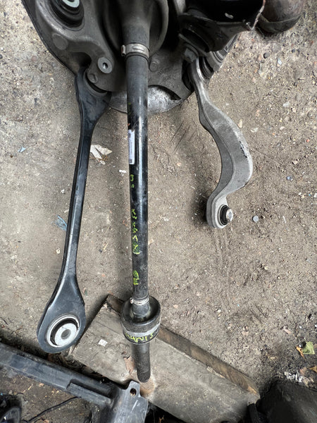 33208689560   BMW X3 2022  G01  M40ix drive shaft drive shaft right rear  8689560