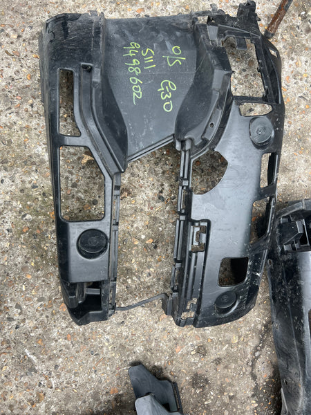 51119498602     BMW G30 G31 20- RIGHT SIDE BUMPER BRACKET MOUNT   9498602