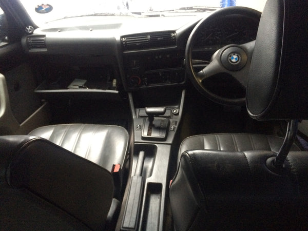 BMW 3 SERIES E 30 ESTATE TOURING 1991  Dash board