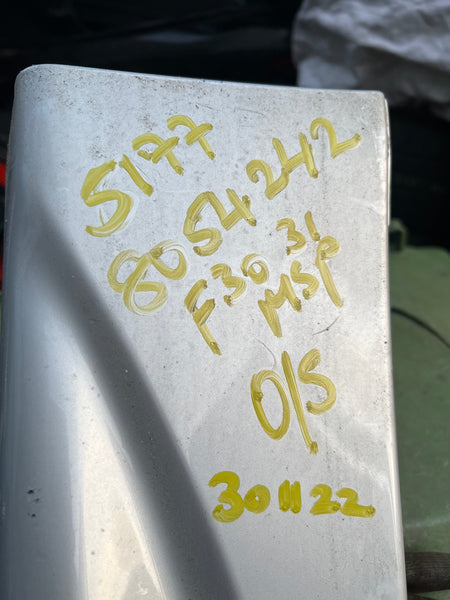 51778054242     Bmw 3 series 2016  f30 driver side m-sport side Skirt      8054242