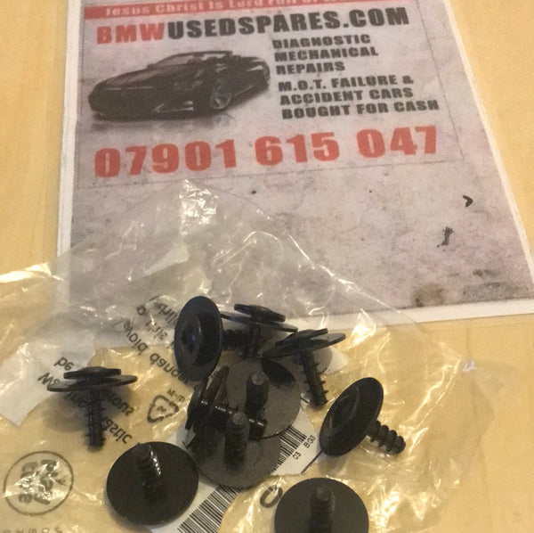 07149321070 BMW new fillister head screw @£1.00each