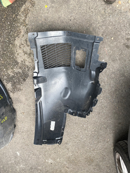 51717185164        BMW 7 F01 760i 2015 RHD Front Right Wheel Arch Liner Housing 7185164 12216007  51717302387