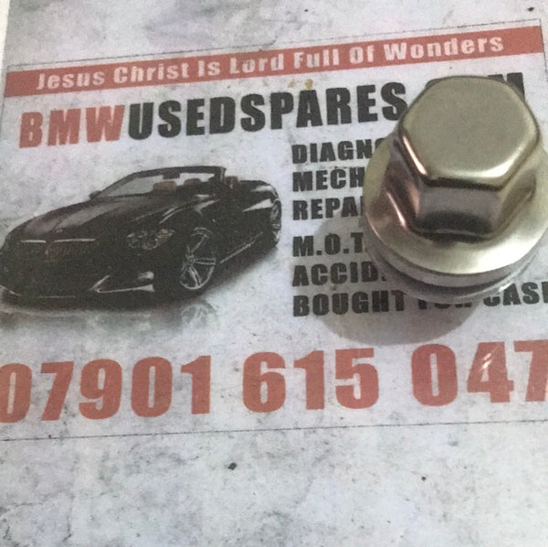 LR068126 jaguar wheel nut Land Rover