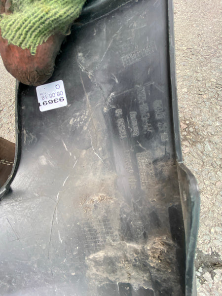 7390521   Mini Countryman 2019 f60 front bumper lower section    7390521o