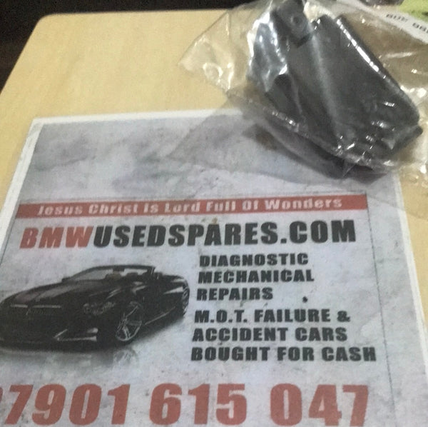 51117296308 BMW 2/3/4 series front bumper centre support mount