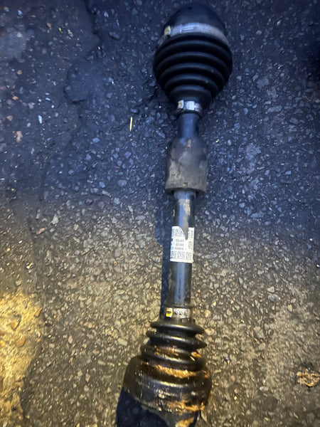 8657704   MINI  COUNTRYMAN COOPER S  f60 1.5 HYBRID AUTO DRIVESHAFT DRIVER FRONT RIGHT