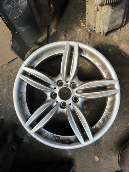 7842652     BMW 5 SERIES F10 F11 19" 351M M SPORT  1  rear Alloywheel RIM  8.5 J 18 inch