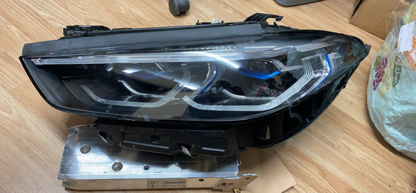 A9 -8739591-04   BMW 8 Series 2018 G15 M850I 2018 Passenger Side  Laser Headlamp   8739591