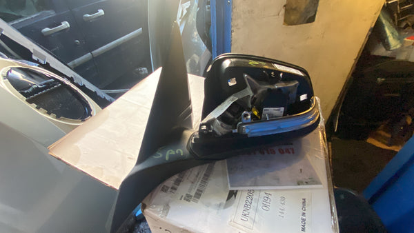 51167459039    BMW f20 1 series 2012-2019 passenger DOOR MIRROR  power fold  A091564
