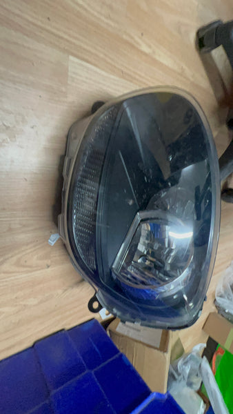 7390149     Mini Countryman 2019 F60 passenger headlight  A9739014910 030109960305