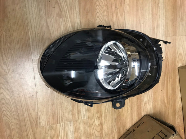 63117433794    Mini Cooper 2019 f56 driver side headlight     7433794