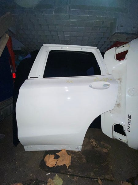 BMW X3  2020 G01 Passenger side rear door  shell in white