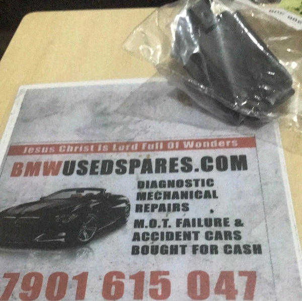 51117296308 BMW 2/3/4 series front bumper centre support mount