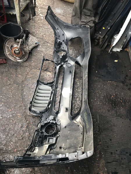 BMW X5 2018 M-Sport front bumper needs respray